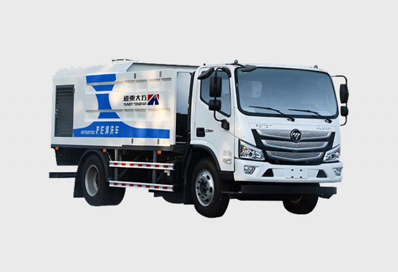 HGY5120GQX型城市護(hù)欄清洗車(chē)